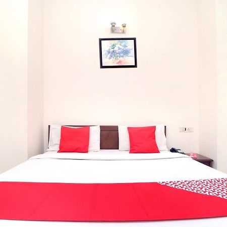 אמריצר Oyo Hotel Temple View מראה חיצוני תמונה