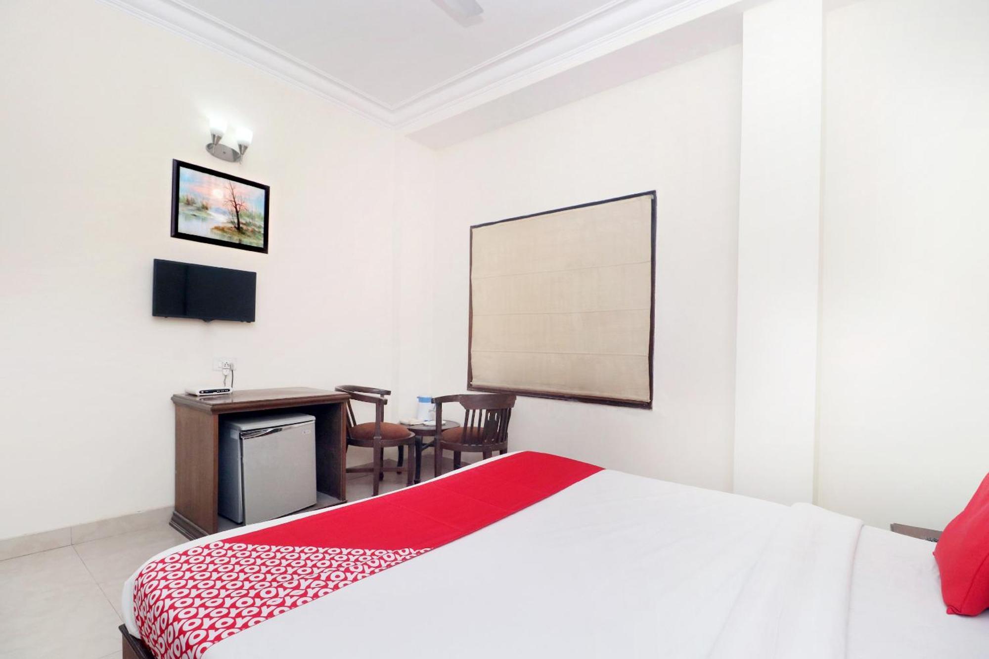 אמריצר Oyo Hotel Temple View מראה חיצוני תמונה