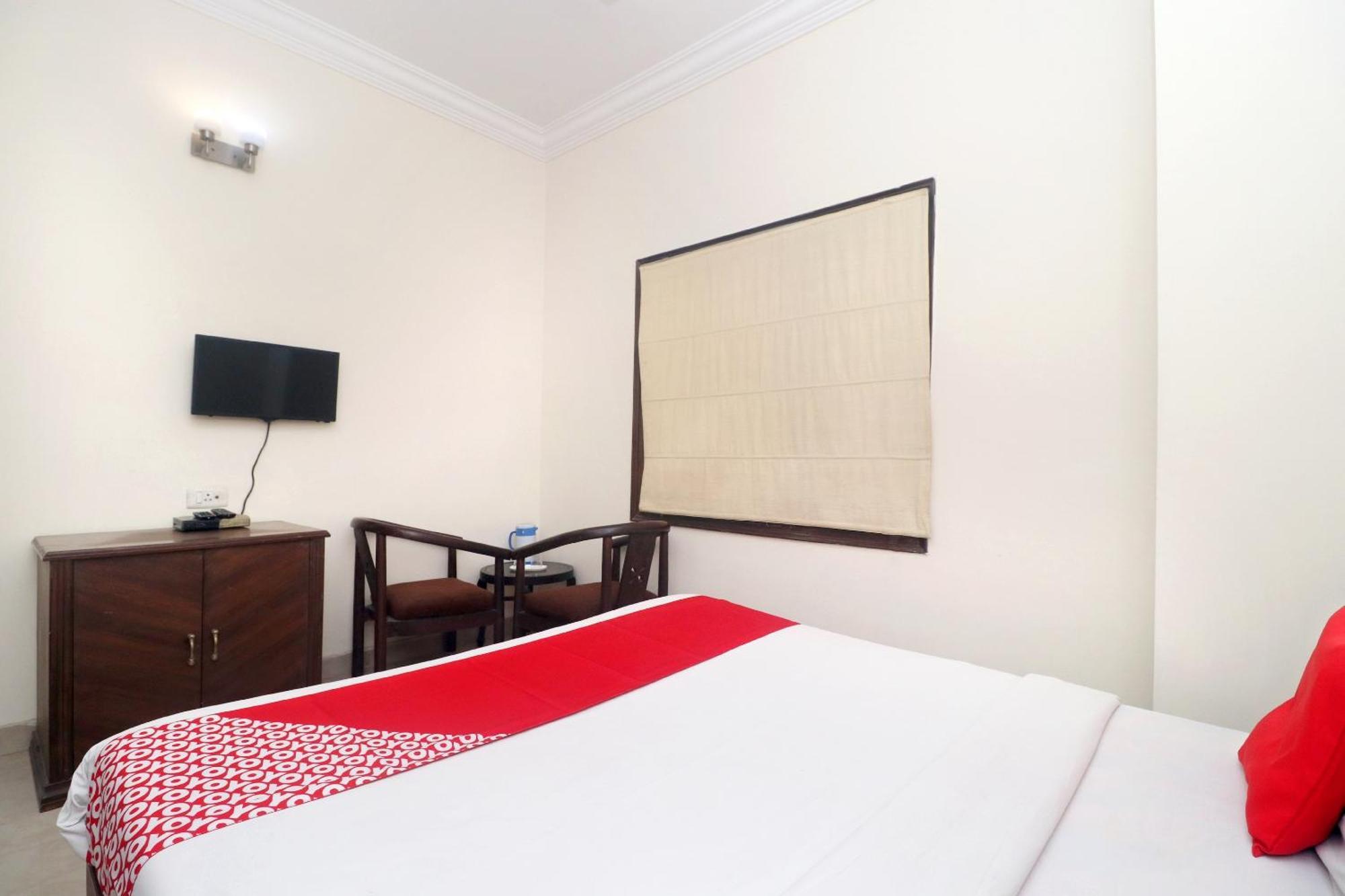 אמריצר Oyo Hotel Temple View מראה חיצוני תמונה